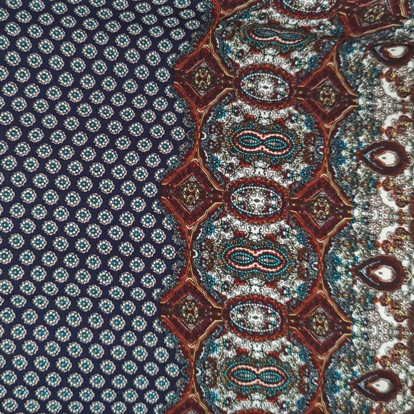 Long sleeve rayon dress - Picture 2 of 5